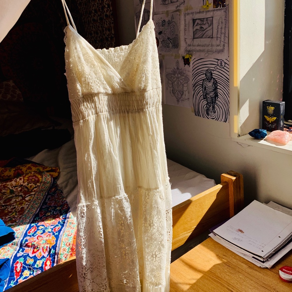 Vintage white lace midi dress / boho / hippie vibe